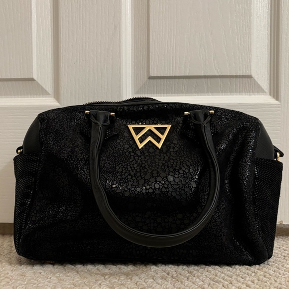 KELLY WYNNE I Duffle Dare You Handbag in Black Serpentine - Picture 3 of 13
